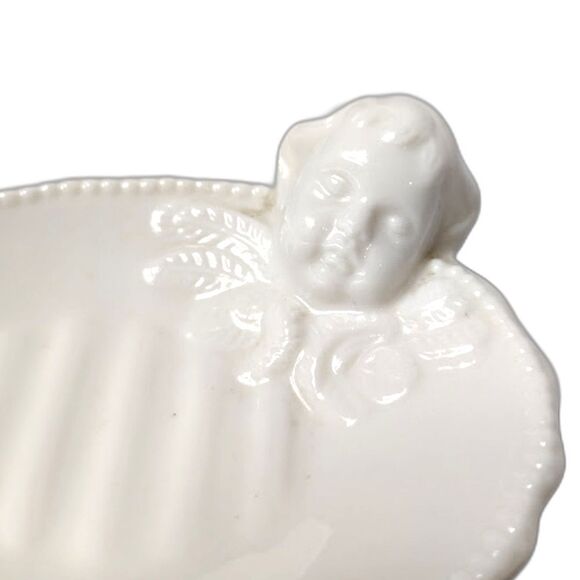 White Cherub Porcelain Soap Dish 5 Inch - Picture 2 of 4